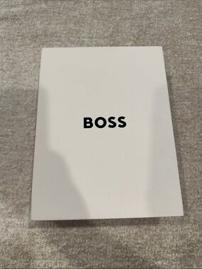 Boss White Gift Box with Black Logo ice cream serving gift